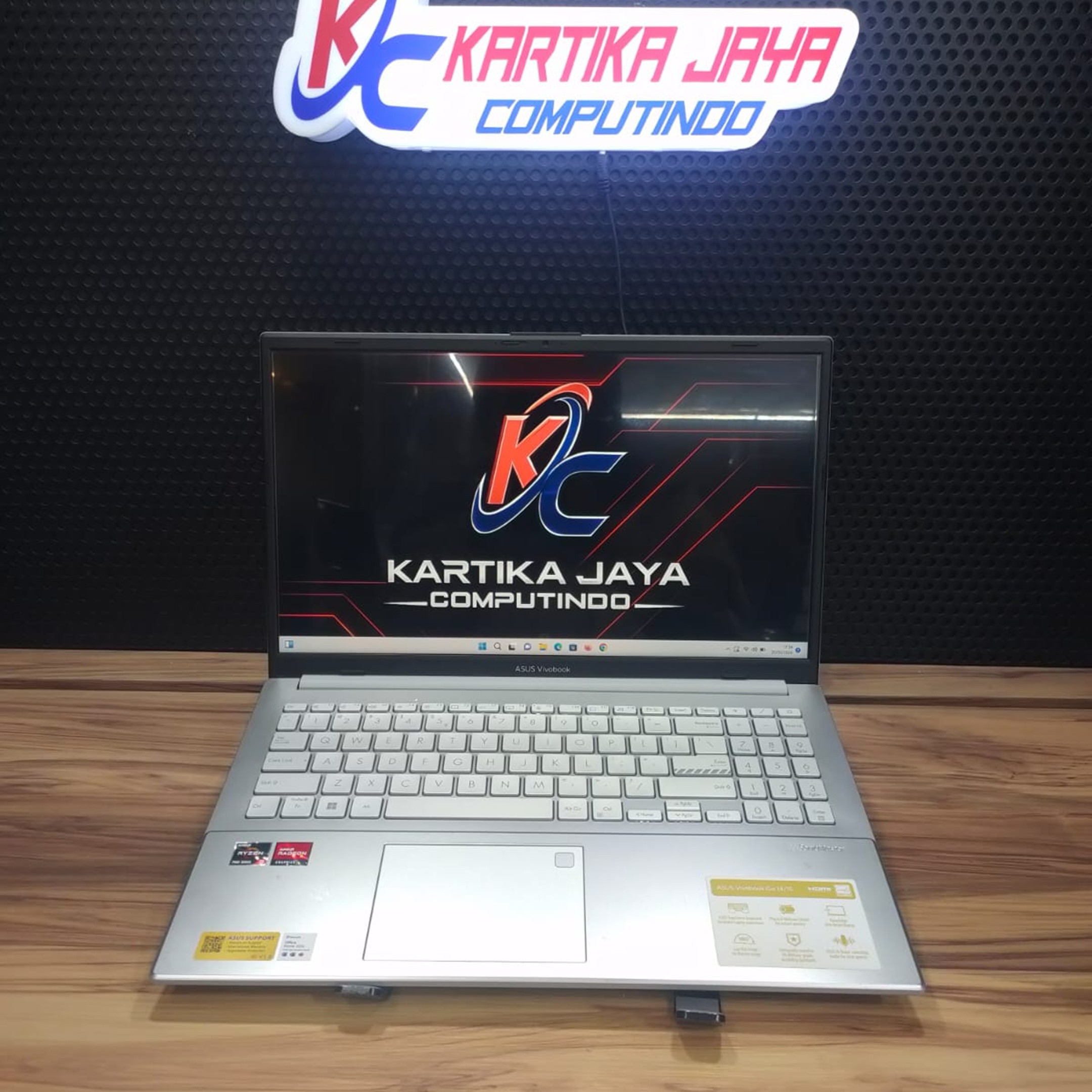 ASUS VIVOBOOK E150FA RYZEN 3 RAM 16 SSD 